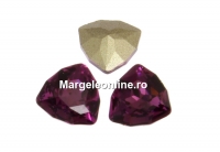 Swarovski, fancy rivoli Trilliant, amethyst, 7mm - x1