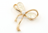 Brosa martisor, Fundita cu perla, 4.4x4.2cm - x1