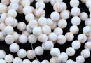 Mother of pearl beads, round, cream-white, 7mm